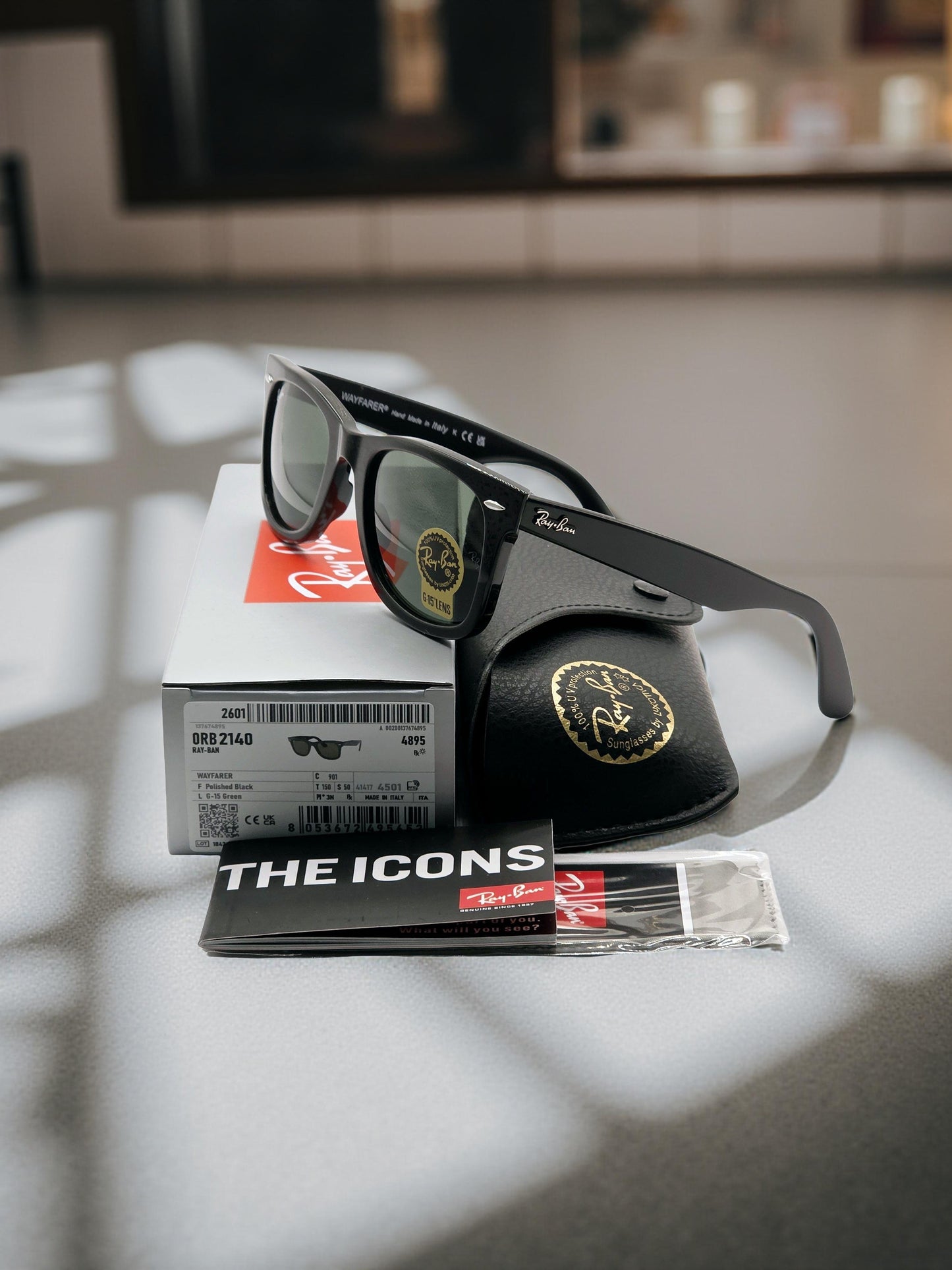 Ray-Ban Wayfarer Classic RB 2140 901 (misura 50-22)