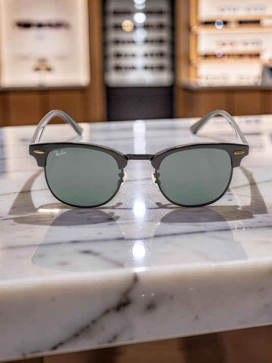 Ray-Ban Clubmaster RB 3016 1305/B1: Stile Browline in Grigio e Nero