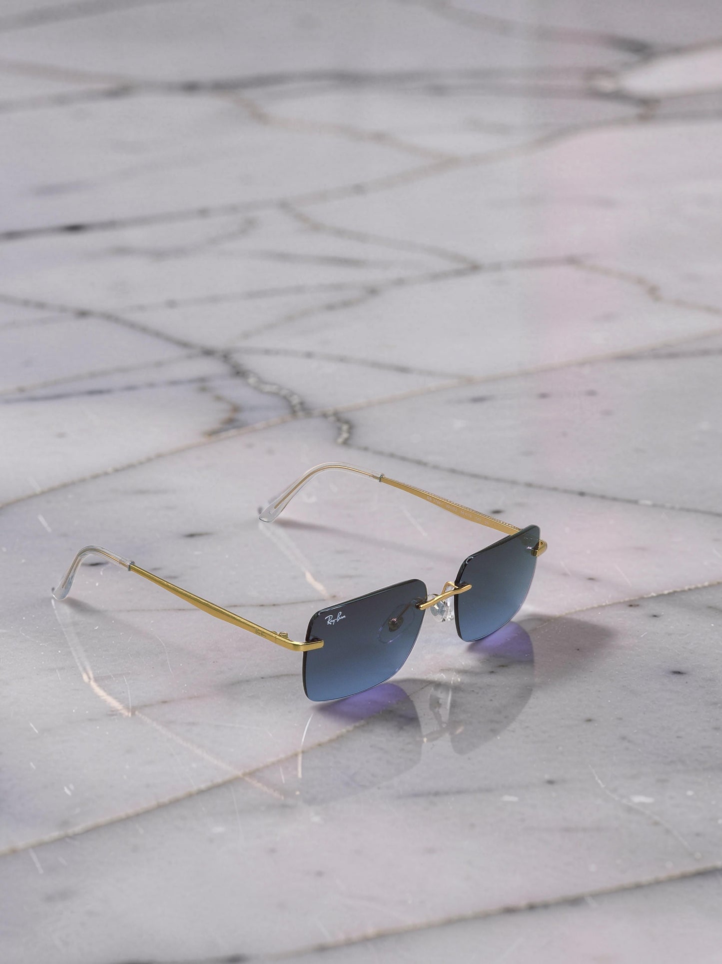 Occhiali da sole 3786I 001/S2: Eleganza Arista Gold e Lenti Blue Grey