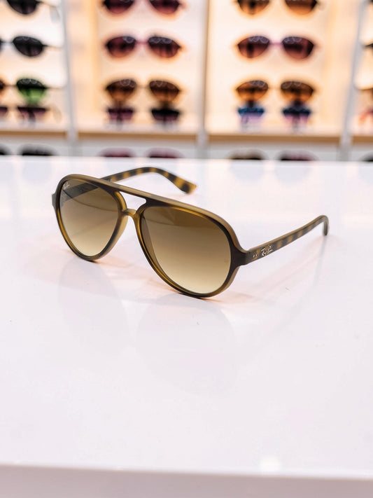 Ray-Ban Cats 5000 RB 4125 710/51 Tartaruga con Lenti Marroni Sfumate – Taglia 59