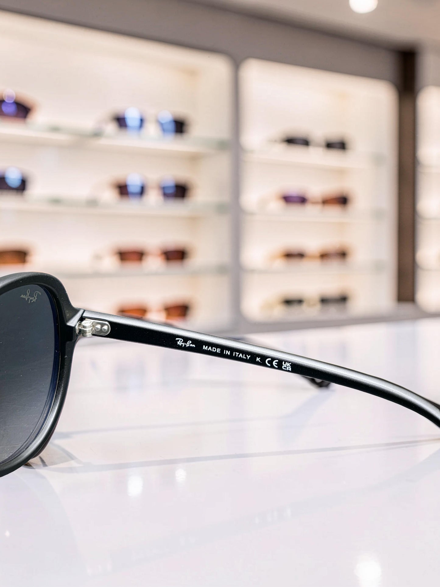 Ray-Ban Cats 5000 RB 4125 601S/32 Nero Opaco con Lenti Grigio Sfumate – Taglia 59