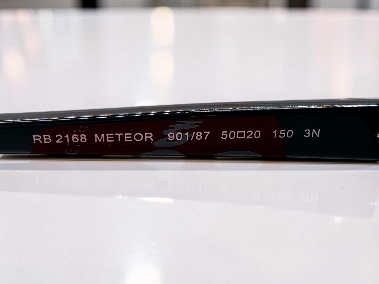 Occhiali da sole 2168 901/87 Nero Lucido con Lenti Grigie Classiche – Taglia 50