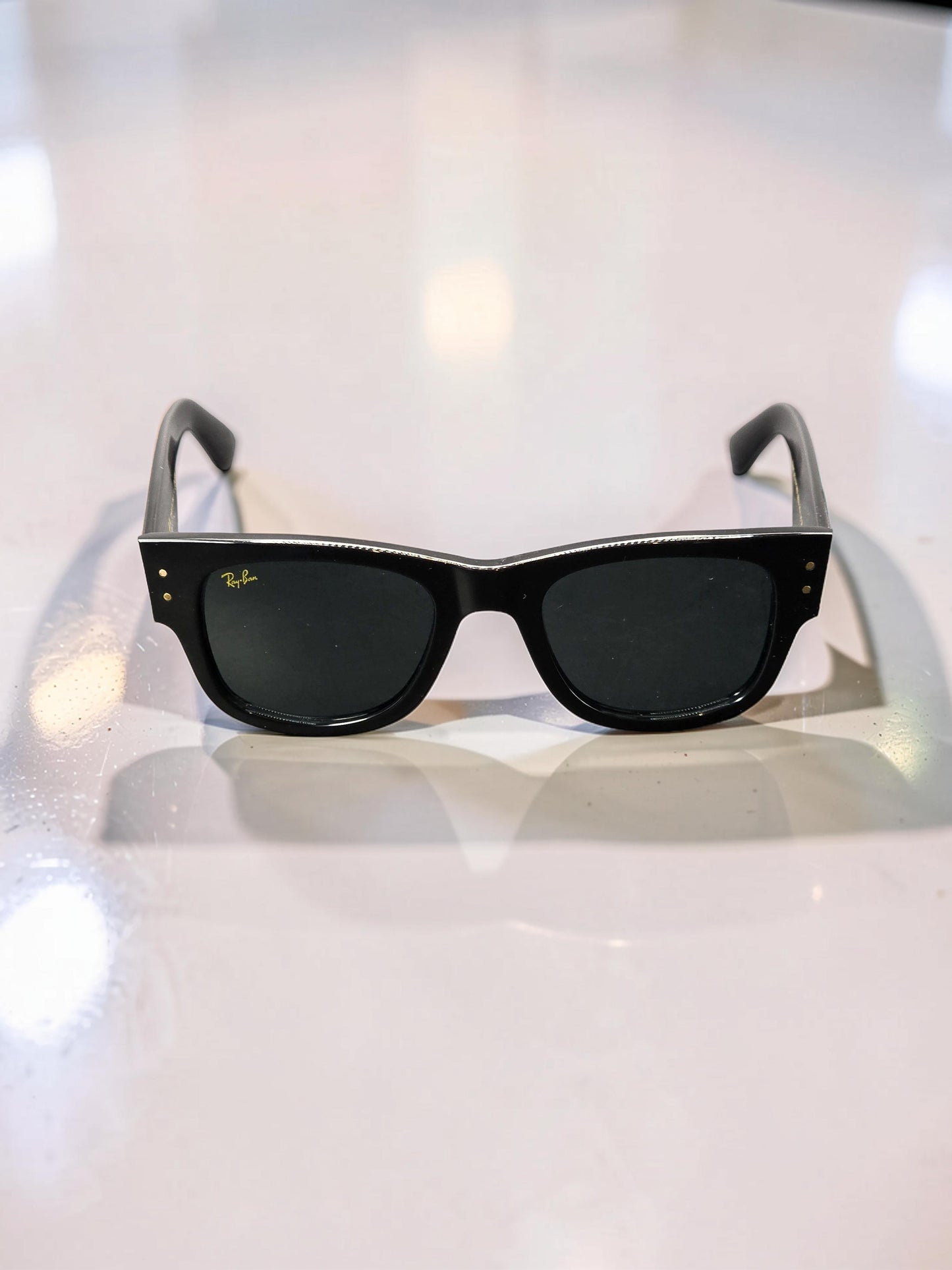Occhiali da sole 0840S 6826/J5 Nero Lucido con Lenti Verde Scuro – Taglia 51
