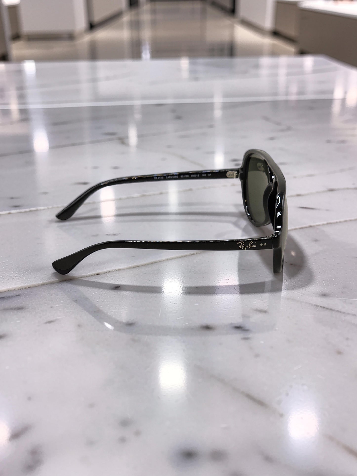 Occhiali da sole 4125 601/58 Nero Lucido con Lenti Verde G-15 Polarizzate – Taglia 59