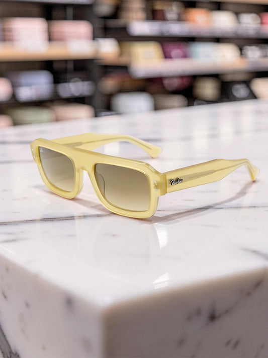 Ray-Ban Lukas RB 4454 6806/51 Marrone Trasparente con Lenti Marroni Sfumate – Taglia 53