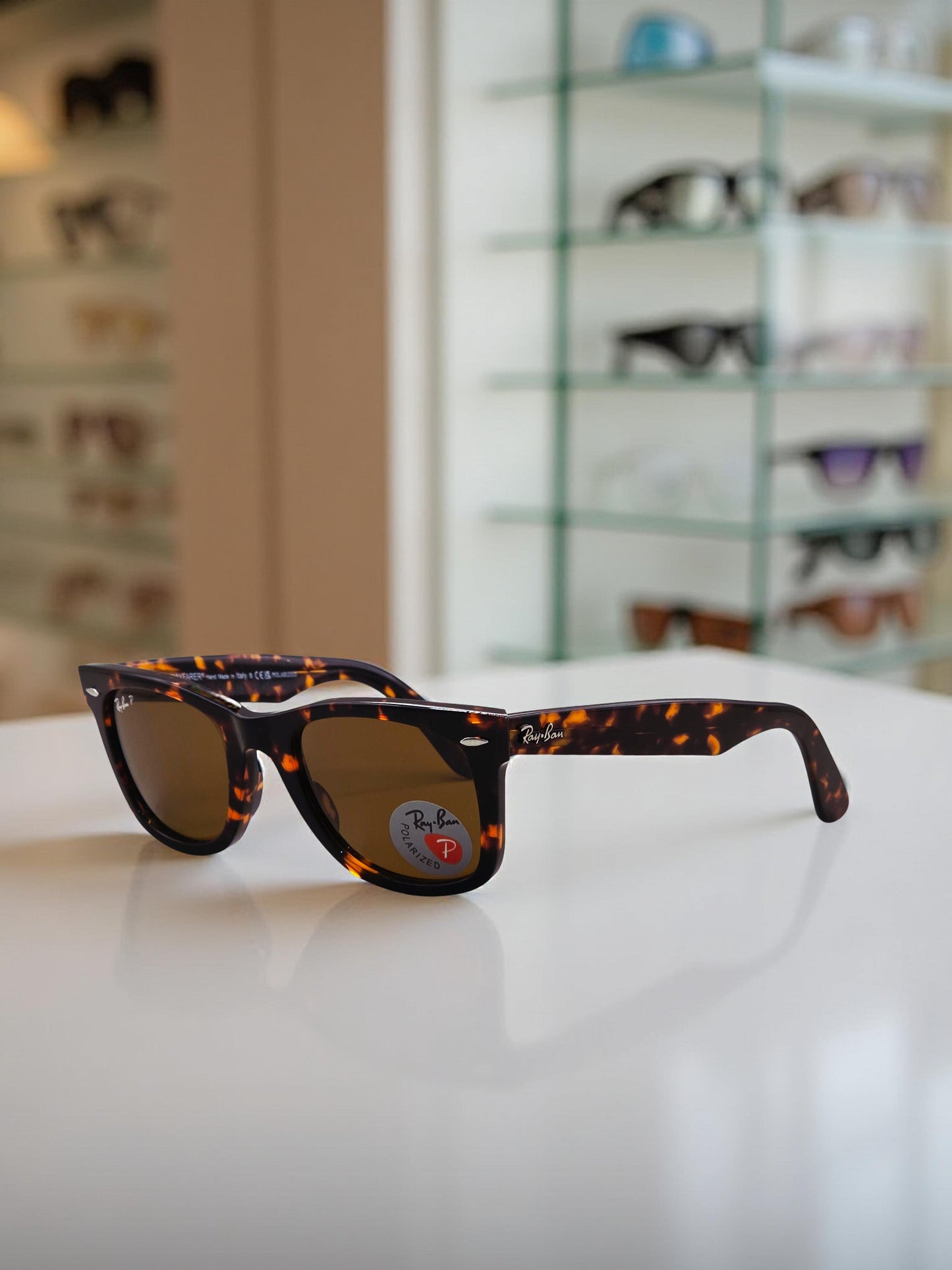 Ray-Ban Original Wayfarer RB 2140 902/57 Tartaruga Polarizzato – Design Classico