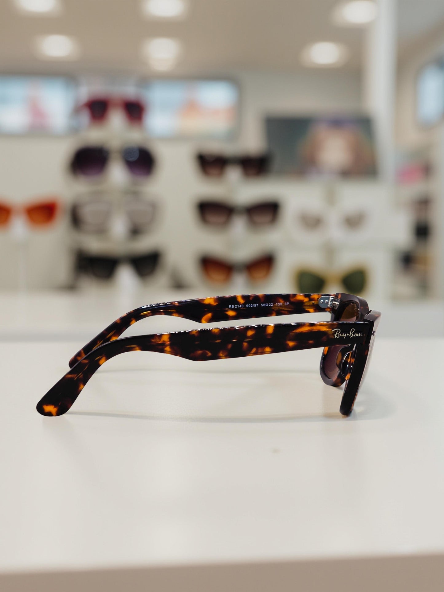 Ray-Ban Original Wayfarer RB 2140 902/57 Tartaruga Polarizzato – Design Classico