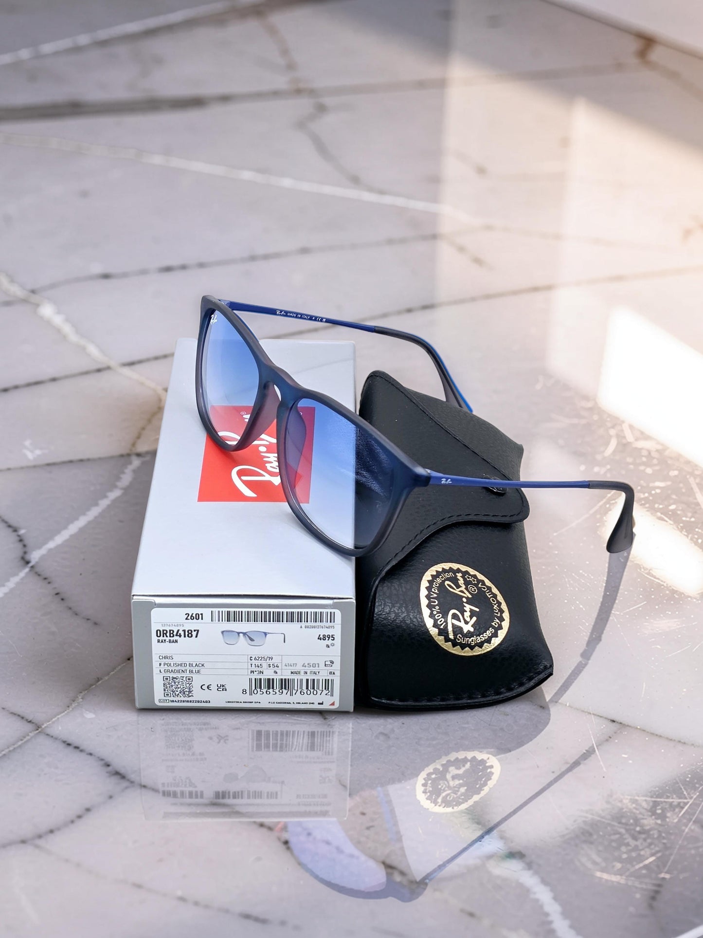 Occhiali da Sole 4187 6225/19 Nero Lucido con Lenti Blu Sfumate – Taglia 54