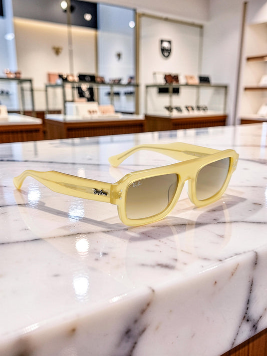 Ray-Ban Lukas RB 4454 6806/51 Marrone Trasparente con Lenti Marroni Sfumate – Taglia 53