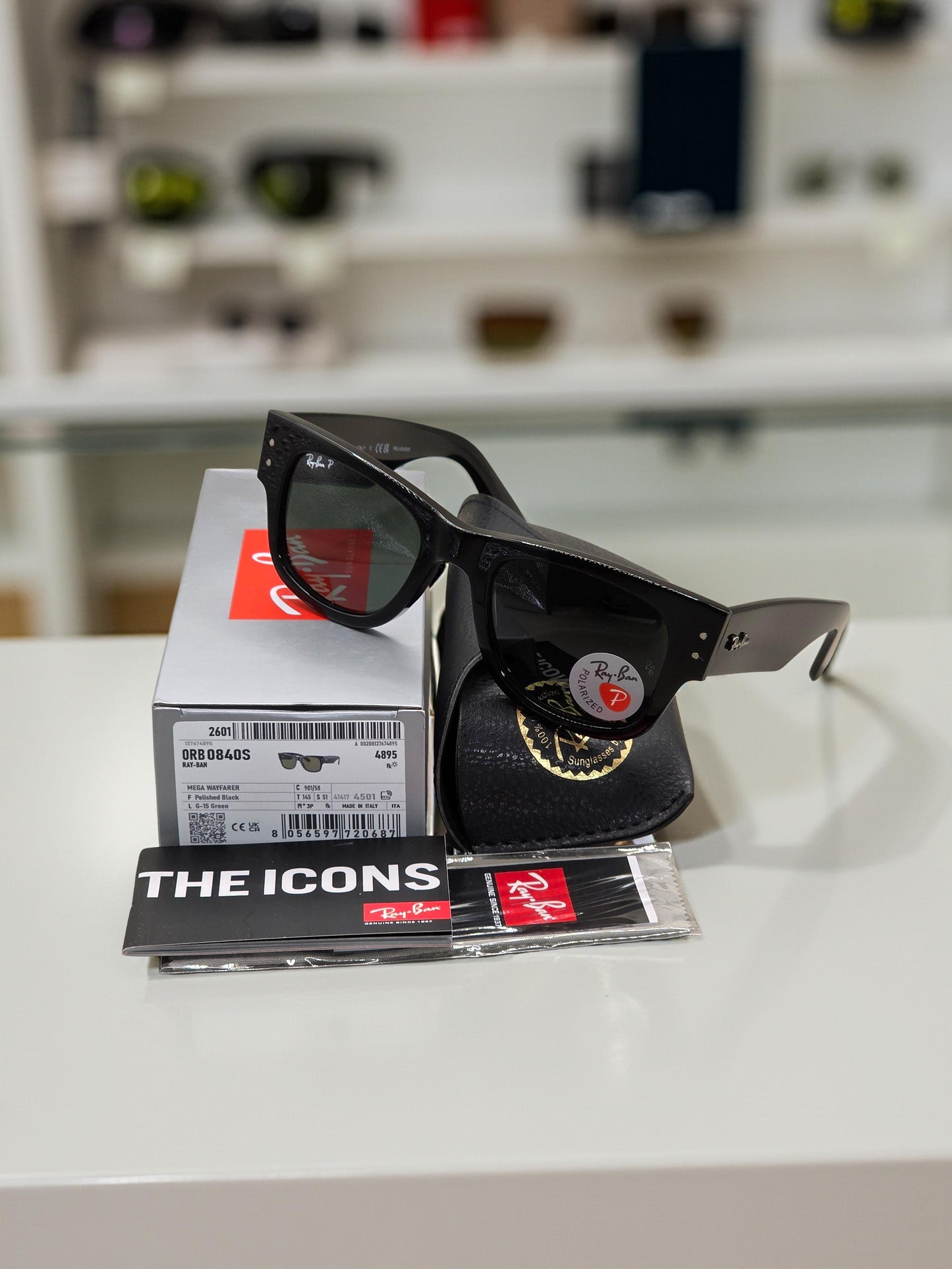 Ray-Ban Mega Wayfarer RB 0840S 901/58 Nero Polarizzato – Il Classico Potenziato