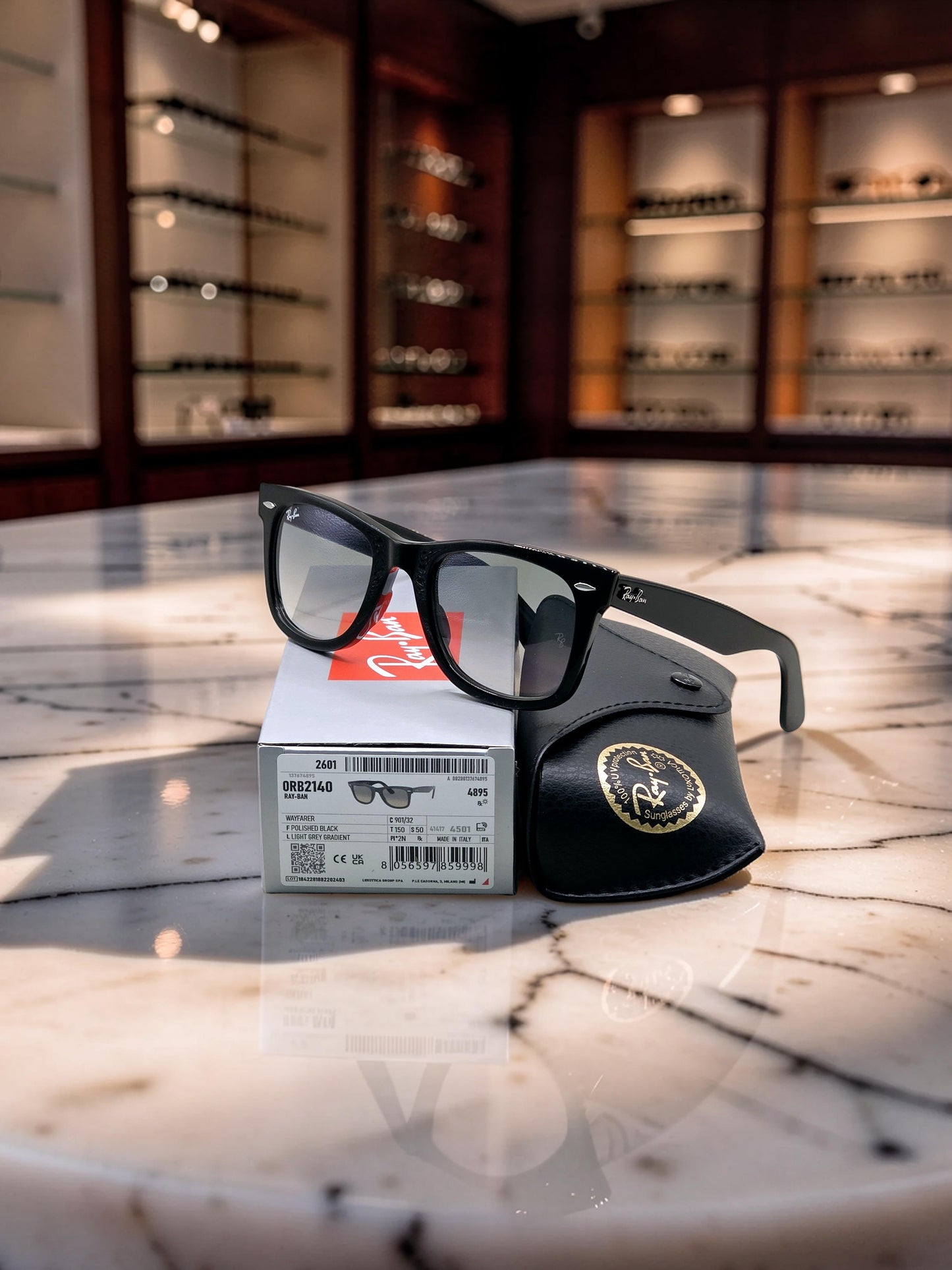 Occhiali da sole 2140 901/32 Nero Lucido con Lenti Grigie Sfumate – Taglia 50