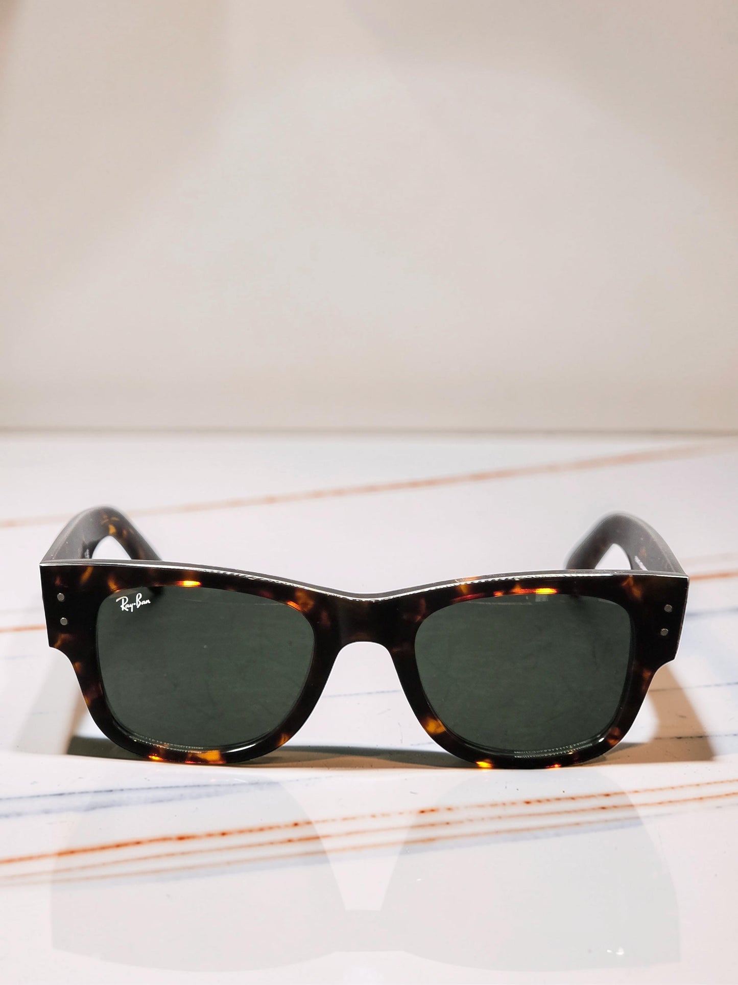 Occhiali da sole 0840S 902/31 Tartarugato Lucido con Lenti Verde Classico – Taglia 51