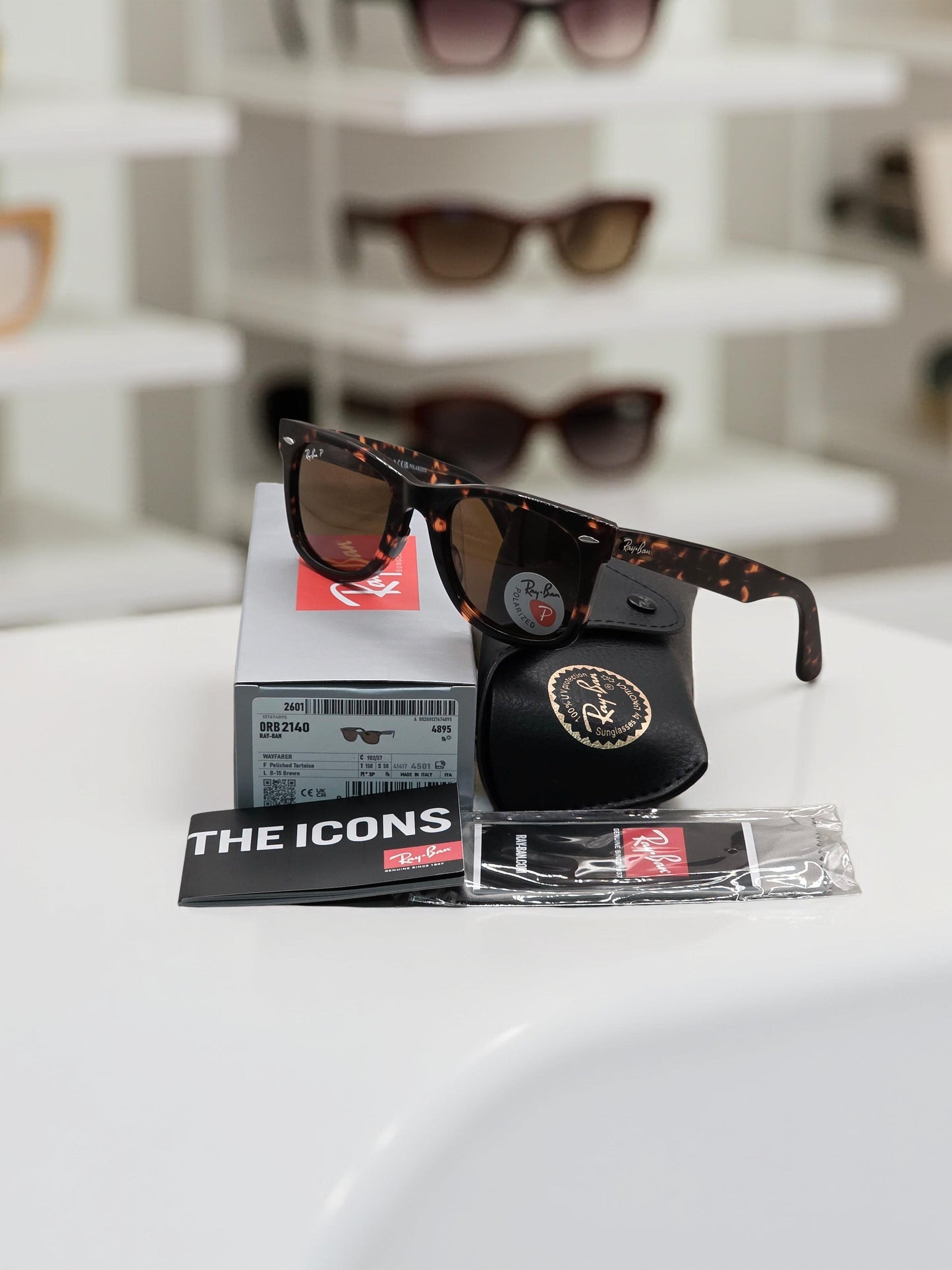 Ray-Ban Original Wayfarer RB 2140 902/57 Tartaruga Polarizzato – Design Classico