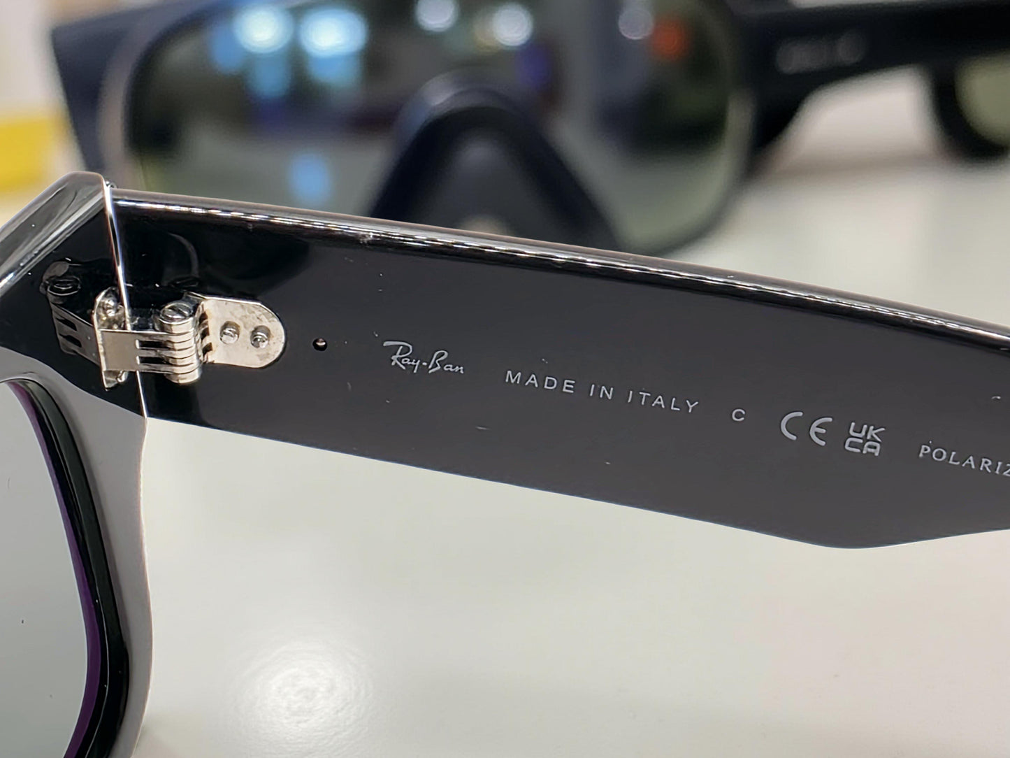 Ray-Ban Mega Wayfarer RB 0840S 901/58 Nero Polarizzato – Il Classico Potenziato