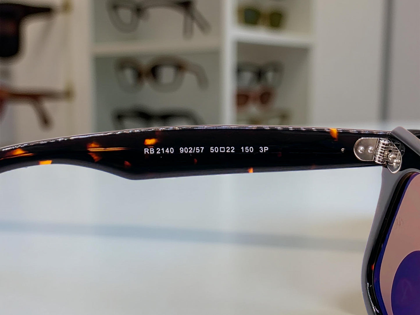 Ray-Ban Original Wayfarer RB 2140 902/57 Tartaruga Polarizzato – Design Classico