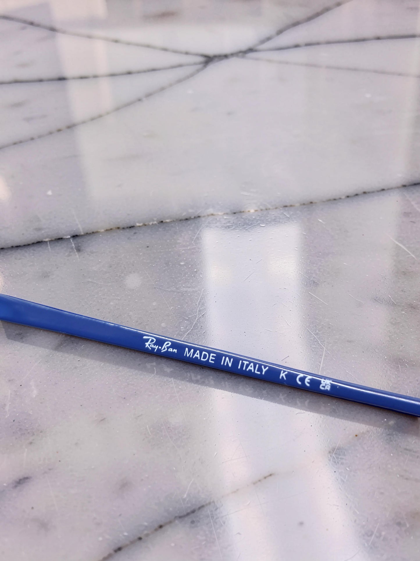Occhiali da Sole 4187 6225/19 Nero Lucido con Lenti Blu Sfumate – Taglia 54
