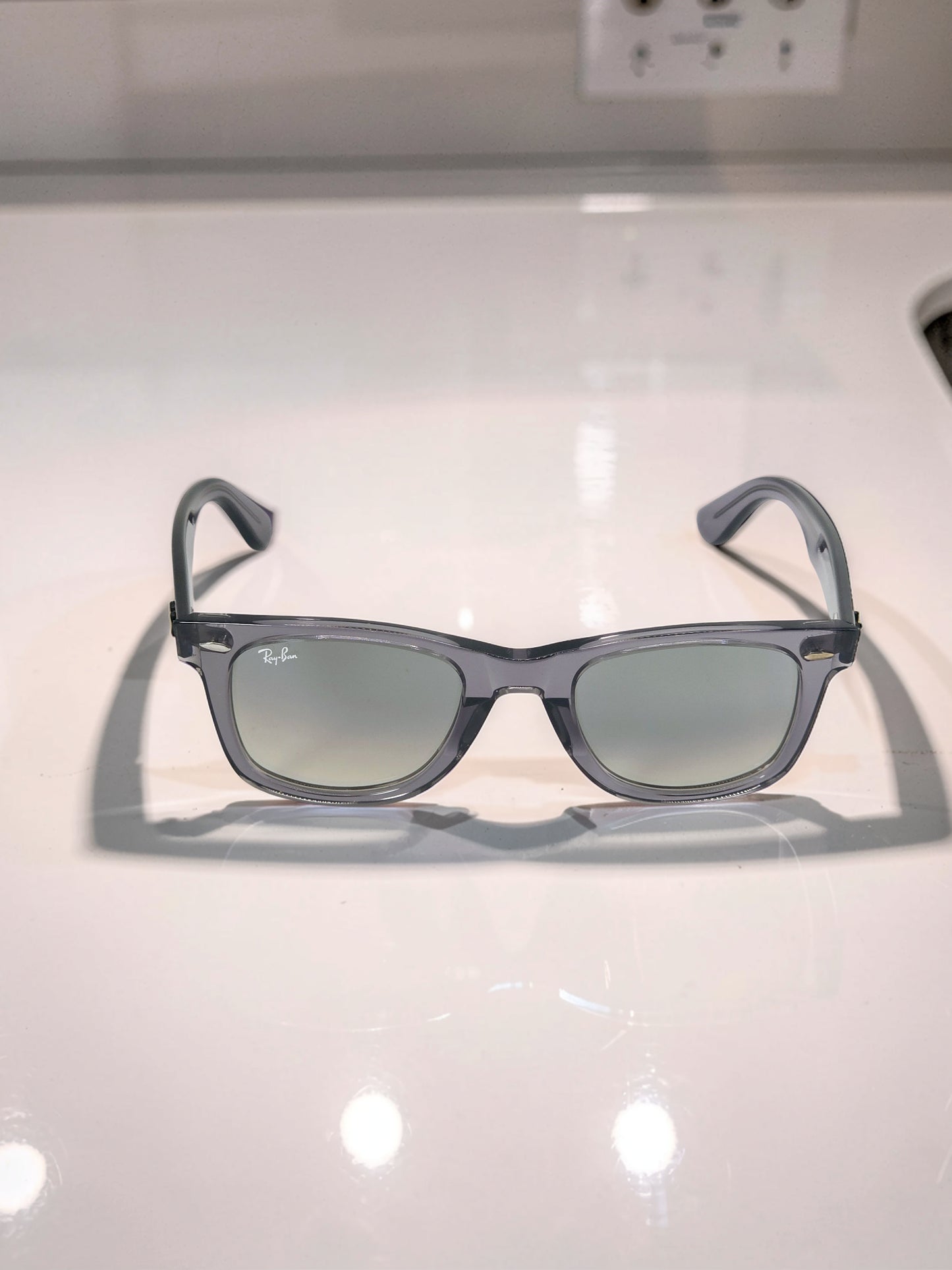 Occhiali da Sole Squadrati in Acetato 2140 6673/32 Grigio Trasparente con Lenti Grigio Sfumate – Taglia 50